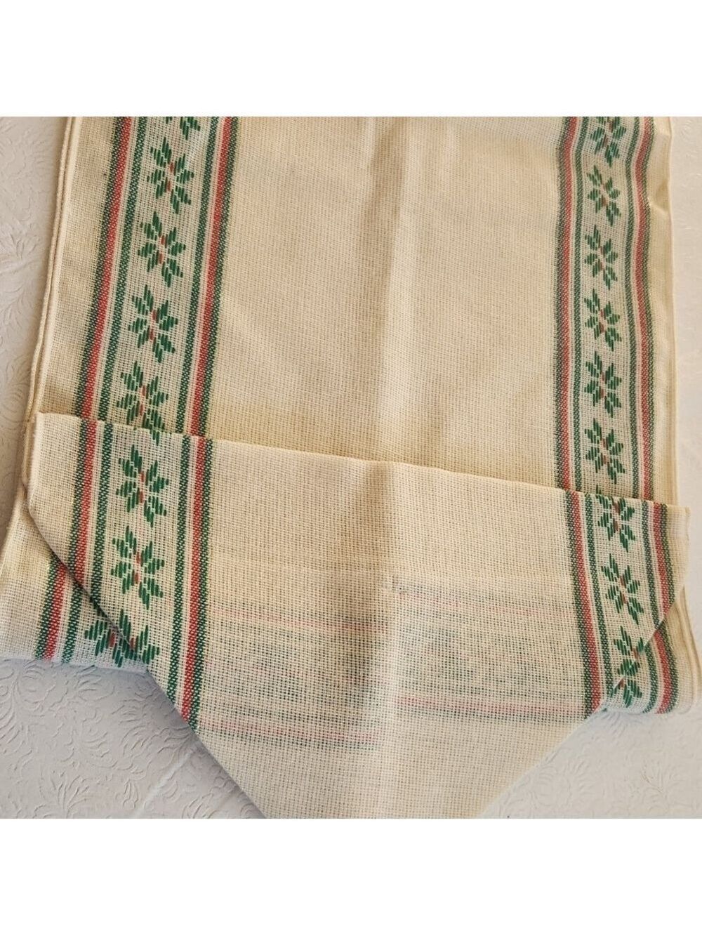 New in Package Sunweave Linen Co. Holly Leaf Table Runner 17"x90" - Picture 3 of 7